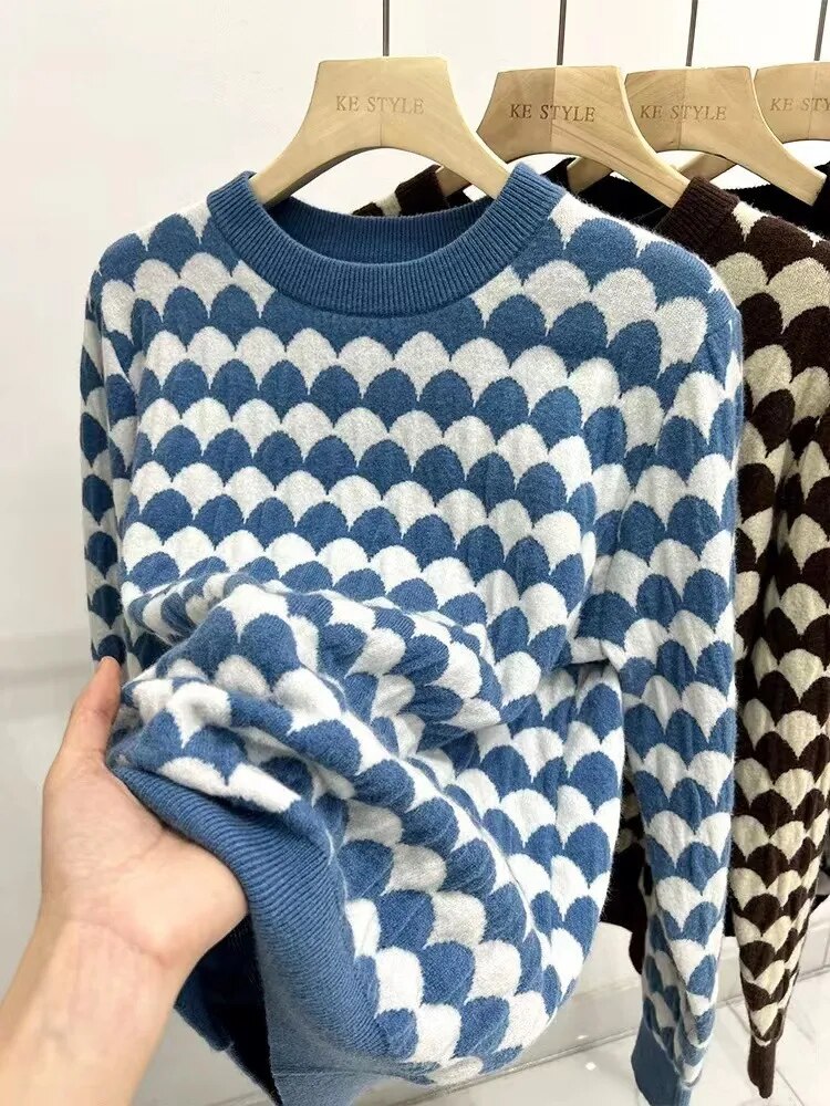 2023 Autumn and Winter New Sheep Fleece Two Color Jacquard Fish Scale Loose Women's Knitted Sweater