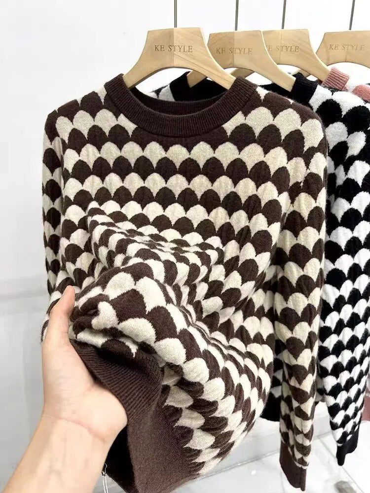 2023 Autumn and Winter New Sheep Fleece Two Color Jacquard Fish Scale Loose Women's Knitted Sweater