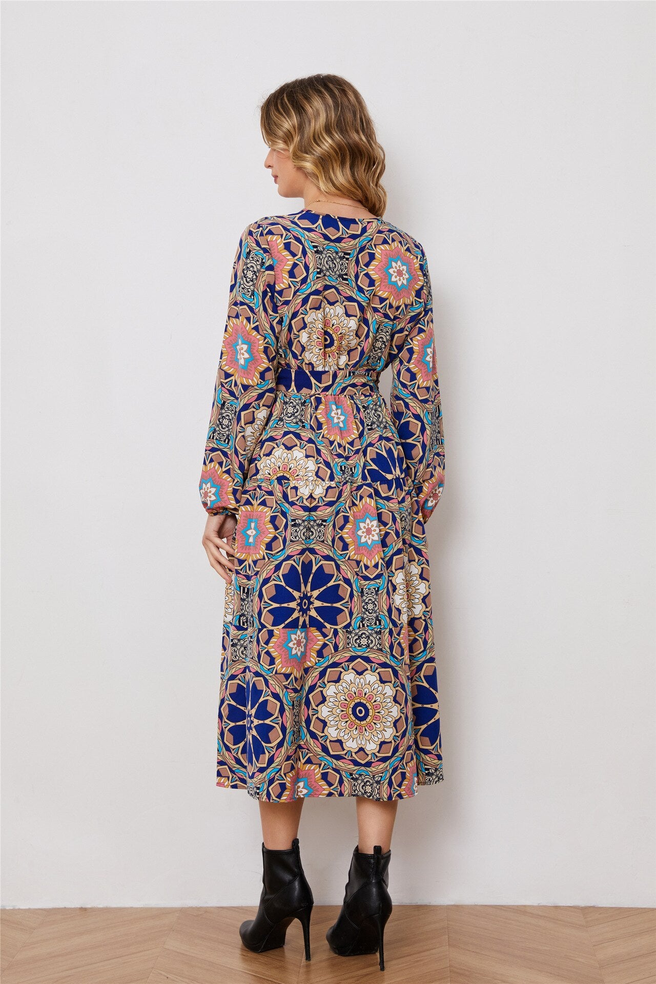 2023 V-neck Big Flowers Print Long-sleeved Tee-length Dress