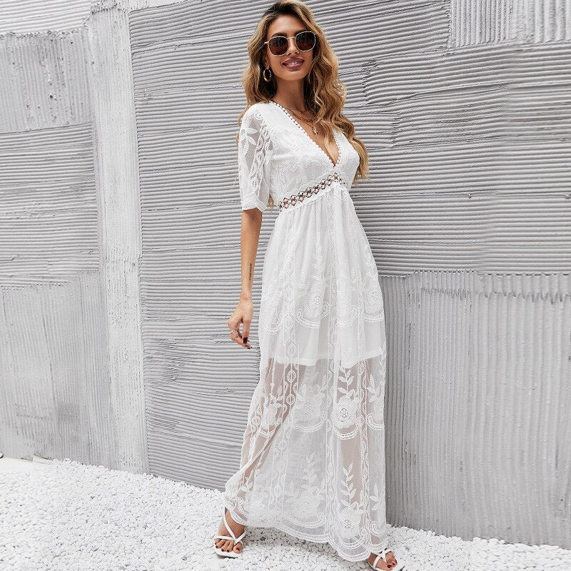 2023 Vintage Gorgeous Lace Deep V-neck Solid Color Dress